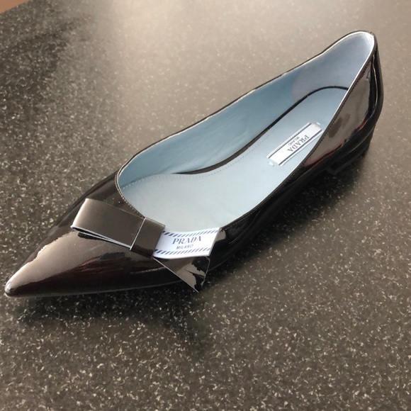 2018 Prada black patent leather shoes - Picture 2 of 2